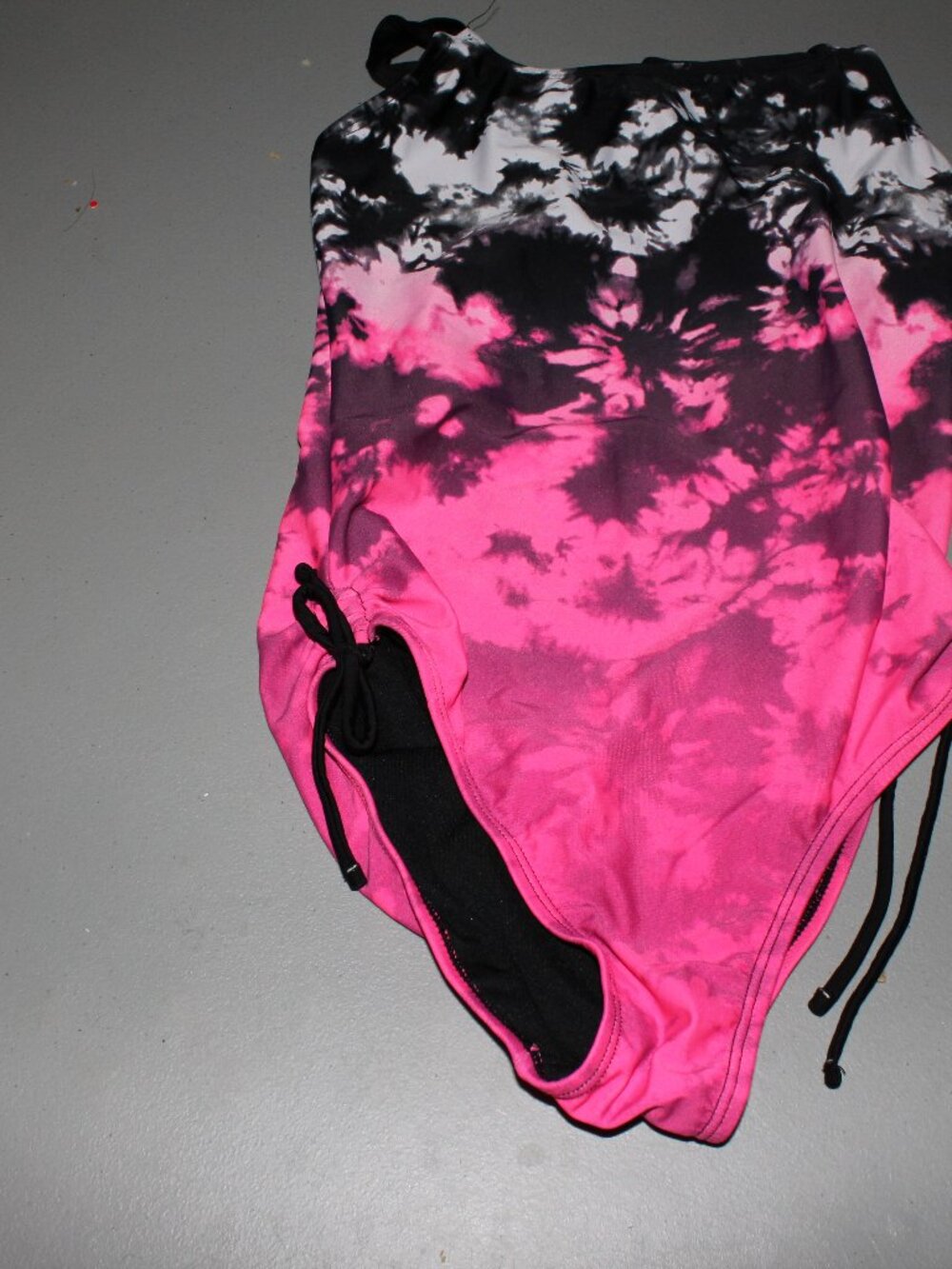 Black & White & Pink 1 Pcs Swimsuit Size 12